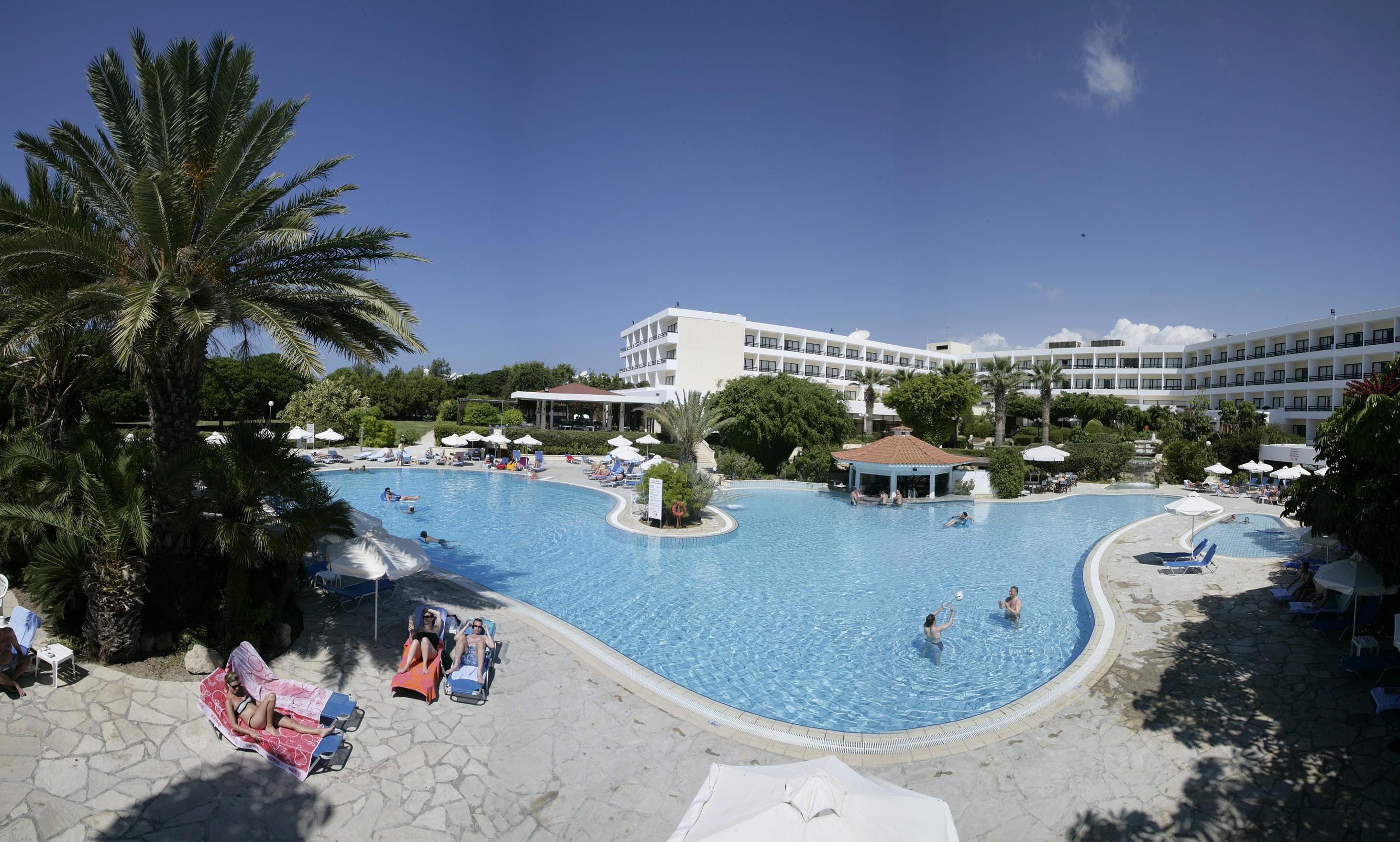 Avanti Hotel Пафос Екстер'єр фото