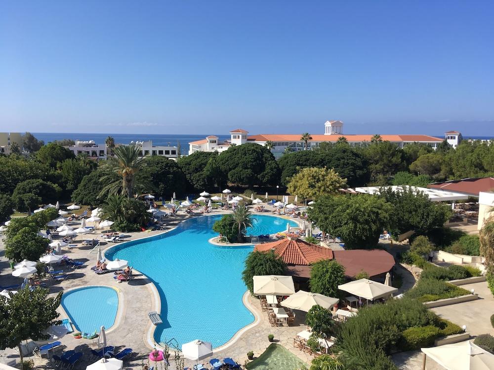 Avanti Hotel Пафос Екстер'єр фото